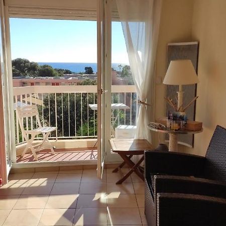Appartement Lumineux Vue Mer Fréjus 外观 照片