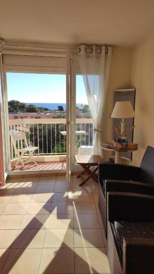 Appartement Lumineux Vue Mer Fréjus 外观 照片