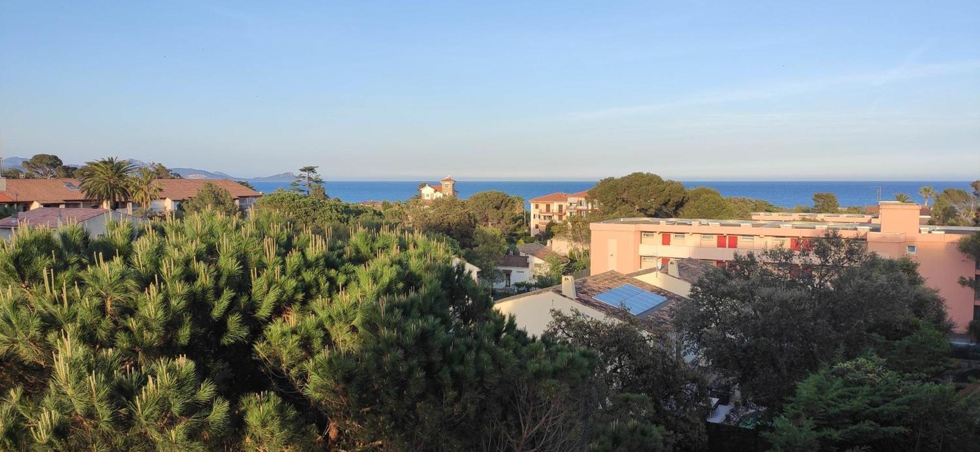 Appartement Lumineux Vue Mer Fréjus 外观 照片